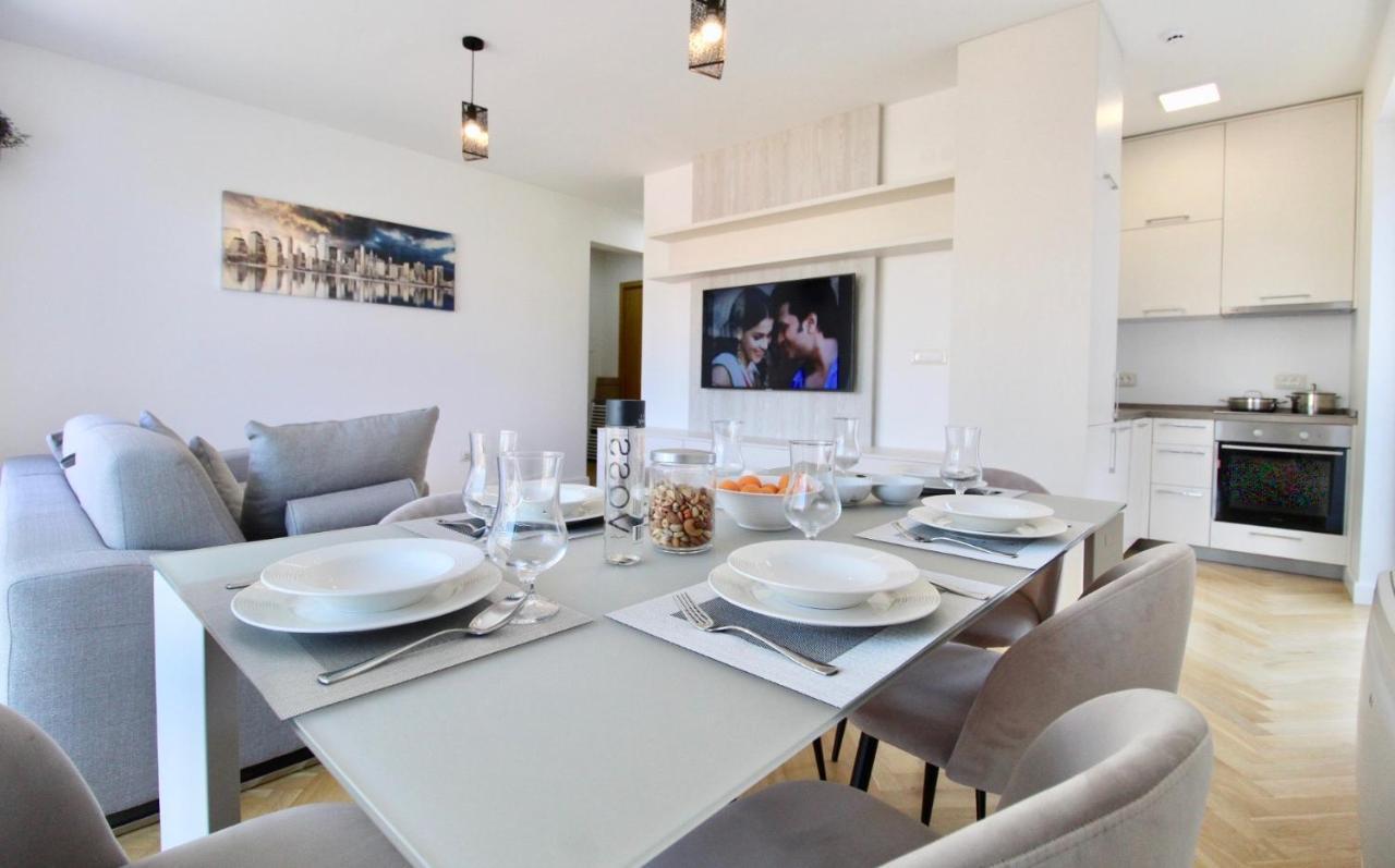 2Bd New Dobrota Apt With Bay Views كوتور المظهر الخارجي الصورة
