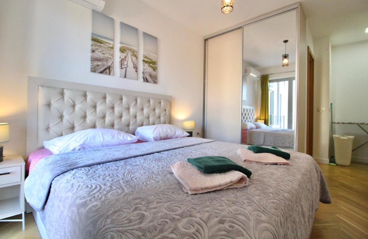 2Bd New Dobrota Apt With Bay Views كوتور المظهر الخارجي الصورة