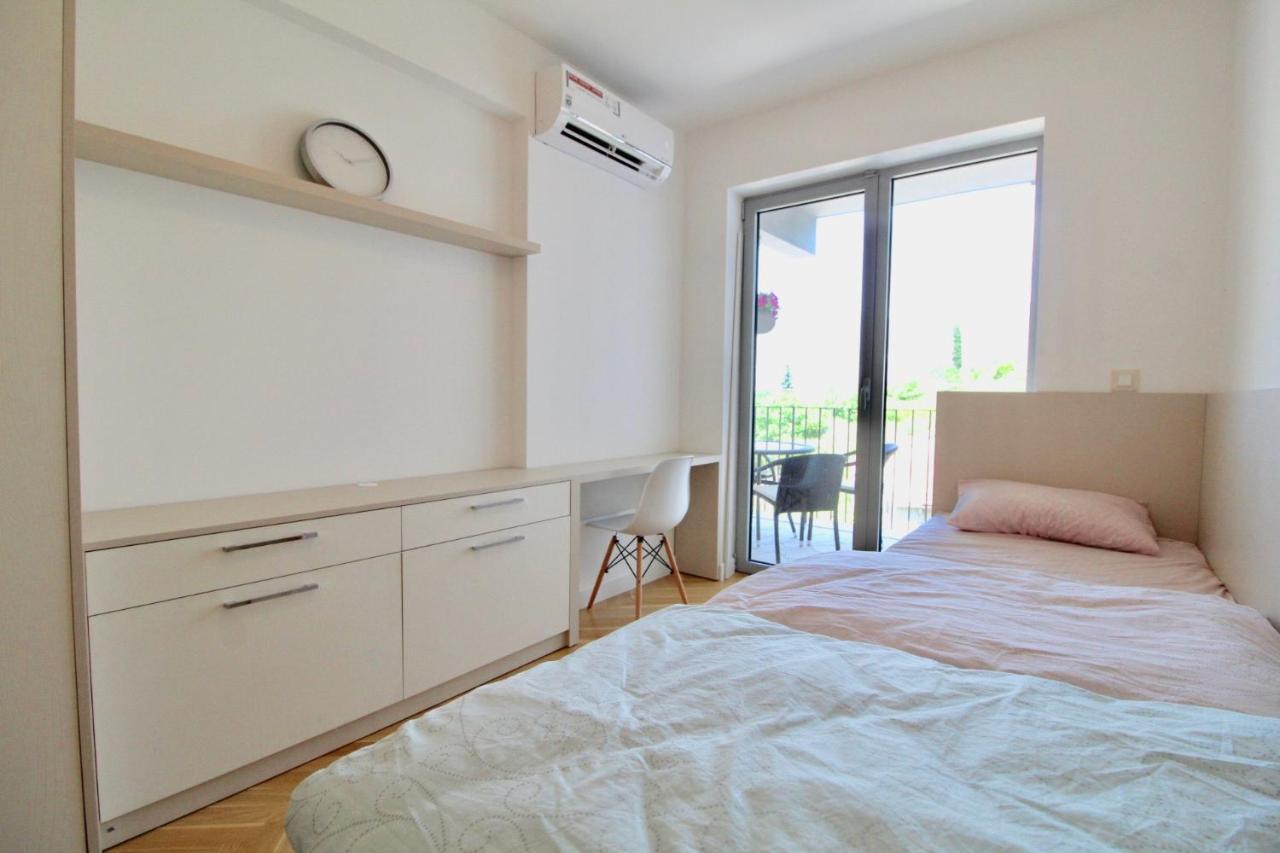 2Bd New Dobrota Apt With Bay Views كوتور المظهر الخارجي الصورة